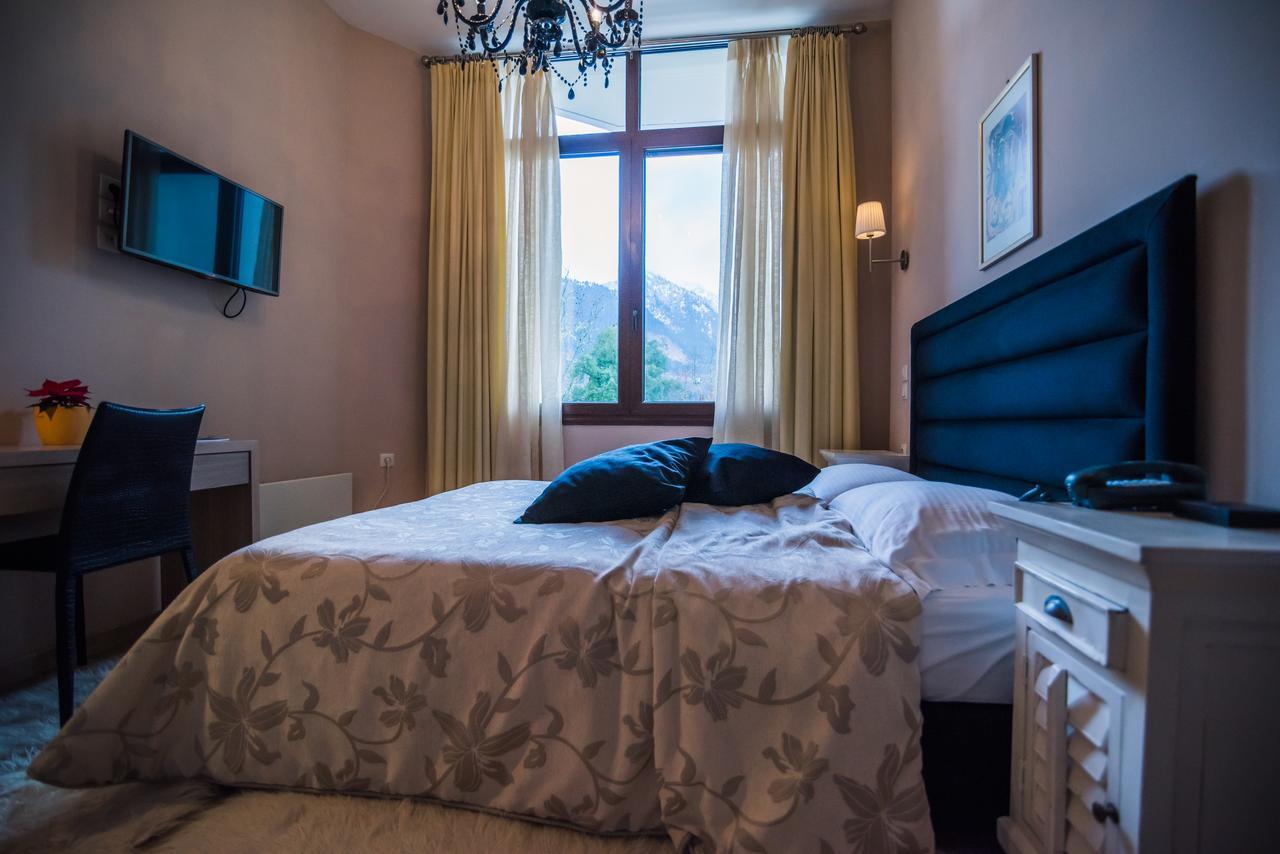 Forest Suites Boutique Hotel Mega Chorio Esterno foto